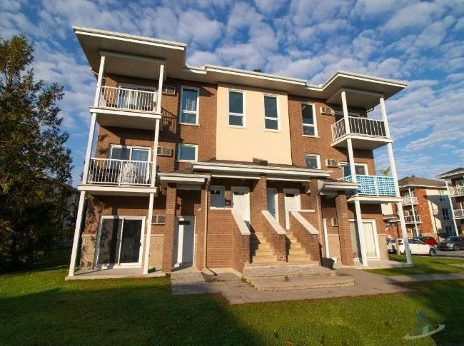 Vraiment belle appartement à louer - 56 rue de l'Emerald #2