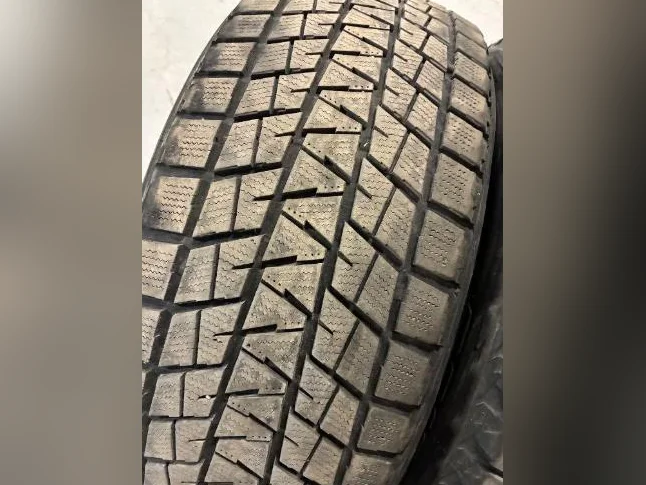 Pneu hiver p275/55r20 thumbnail 3