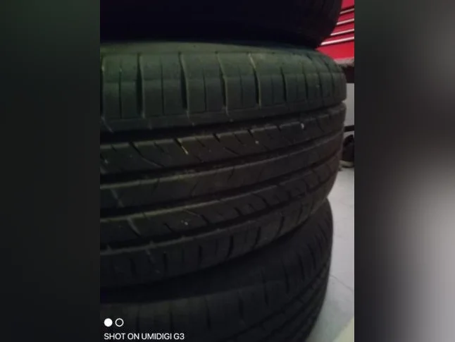 Pneus d'été 205/60/R16 montés sur jantes Chrysler Sebring 2005(5x100) originaux avec caps thumbnail 5