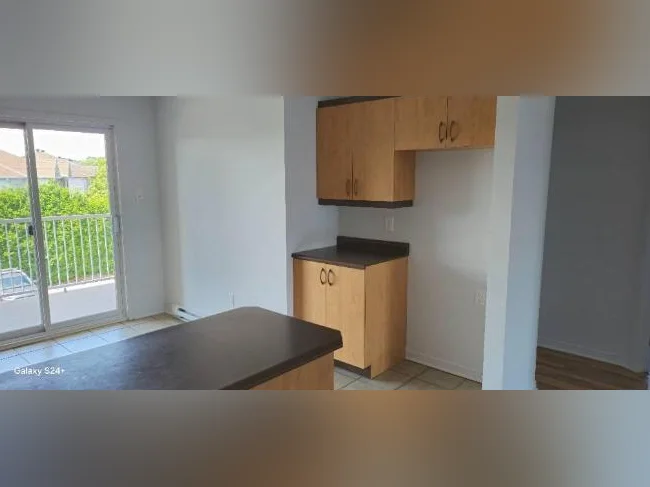 3 Chambres, Plateau, Hull, Sept 2026 thumbnail 5