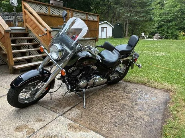 Moto Yamaha V-Star 650 classique thumbnail 2