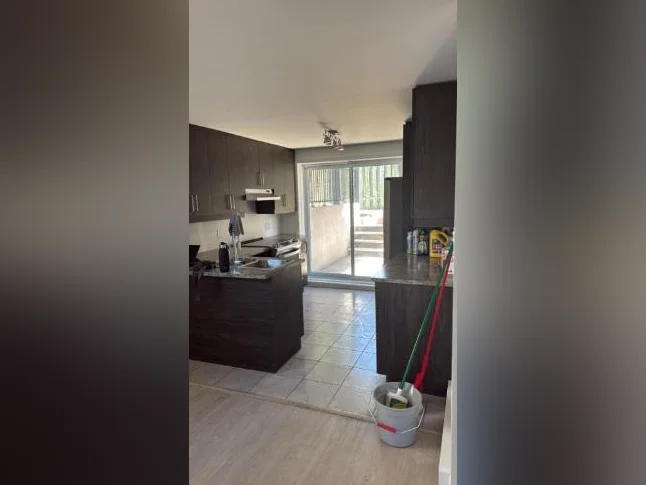 Chambre meublée tout inclus Condo moderne 700$/mois Saint-Hubert 1 personne seulement | Dispo maintenant thumbnail 7