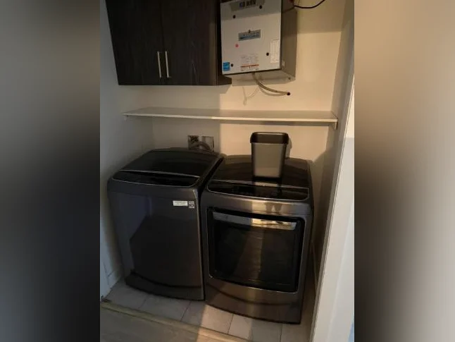 Chambre meublée tout inclus Condo moderne 700$/mois Saint-Hubert 1 personne seulement | Dispo maintenant thumbnail 2
