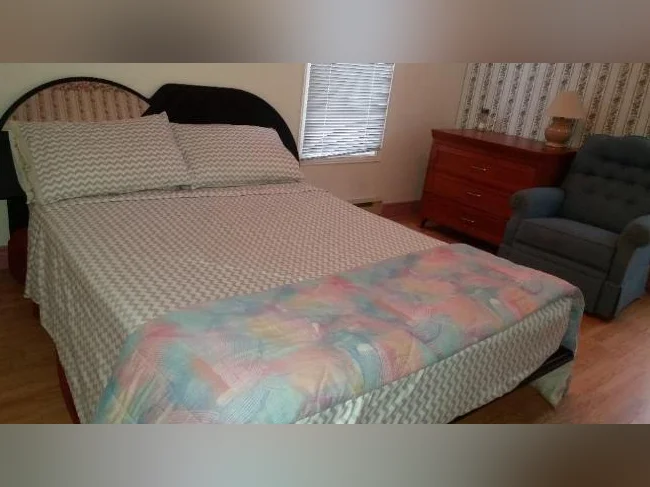 Appartement chauffé de 4 chambres sur 2 étages à Stanstead thumbnail 2