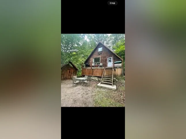 0.75 acre de nature avec chalet off grid