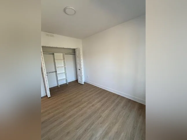 Logement neuf 3 chambres à louer Val-des-Monts thumbnail 8