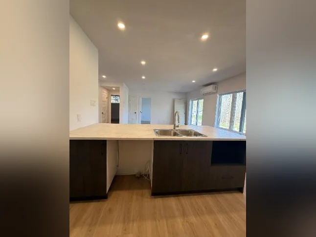 Logement neuf 3 chambres à louer Val-des-Monts thumbnail 4