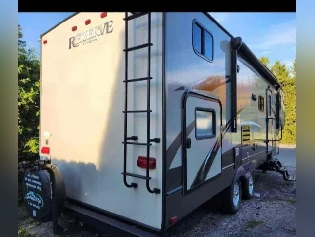 Fifthwheel roulotte Crossroad Rezerve 27BH 2016 thumbnail 2