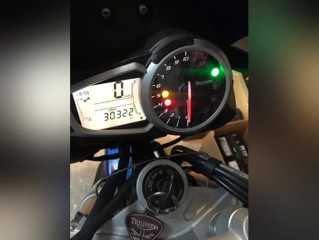 Triumph Speed Triple 2014 thumbnail 5