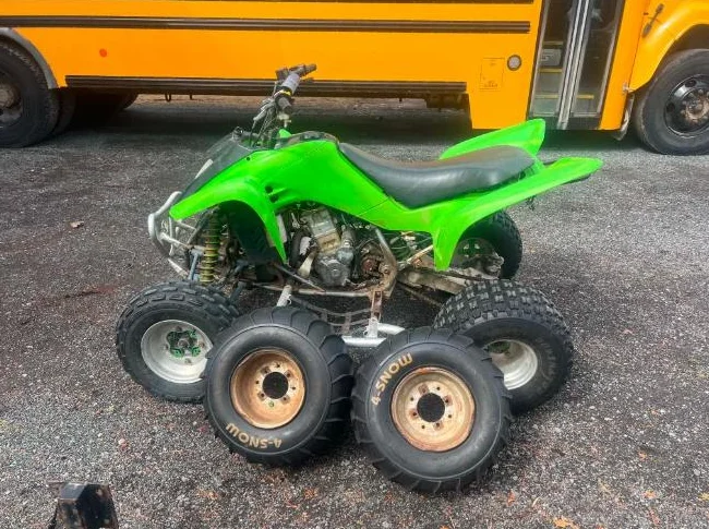 Quad Kawasaki thumbnail 3