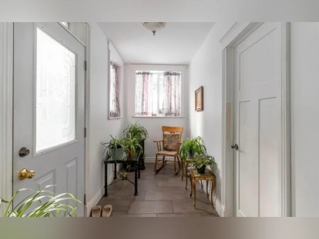 RDC d’une grande maison au cœur de Rawdon