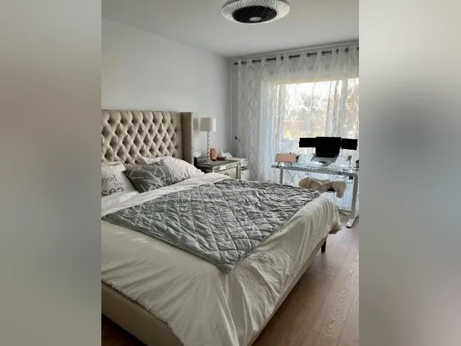 Beau condo spacieux, lumineux, luxueux et chaleureux, directement sur un Golf ! thumbnail 5