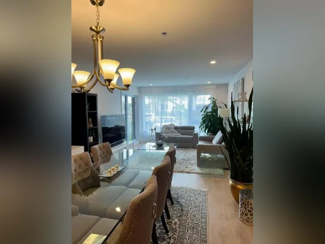 Beau condo spacieux, lumineux, luxueux et chaleureux, directement sur un Golf !