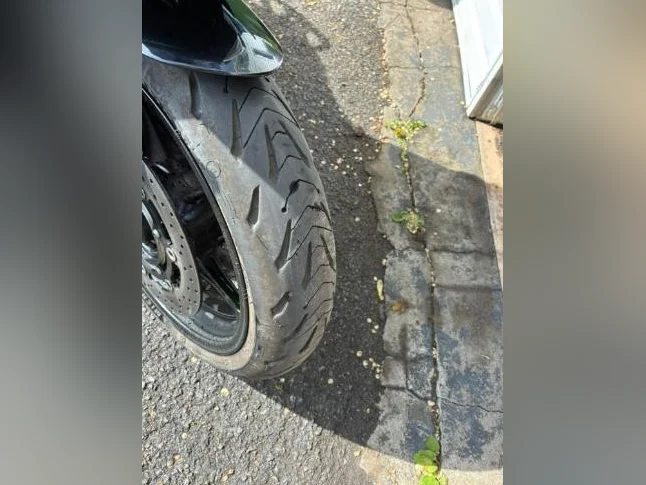 Yamaha FZ-8 en très bonne condition thumbnail 6