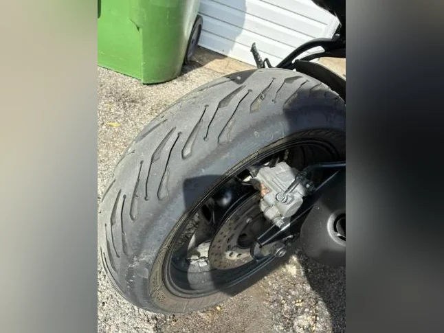 Yamaha FZ-8 en très bonne condition thumbnail 5