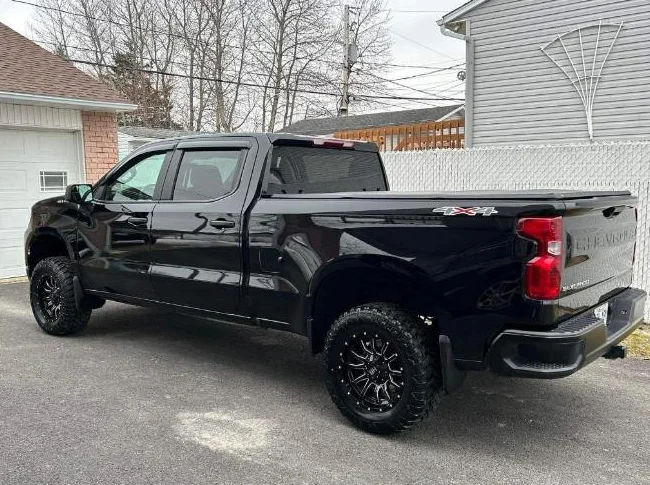 Chevrolet Silverado 1500 2023 thumbnail 2