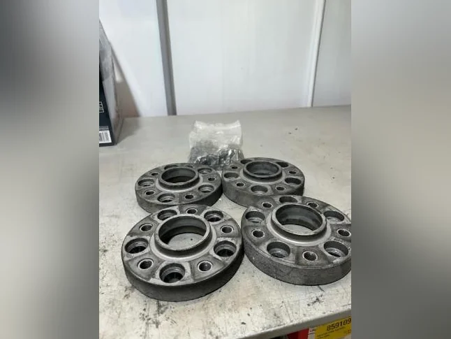 Eloigneur de roues pour voiture BMW X5 ou X6