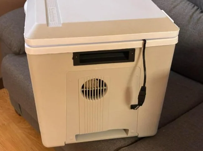 Frigidaire d'auto thumbnail 4