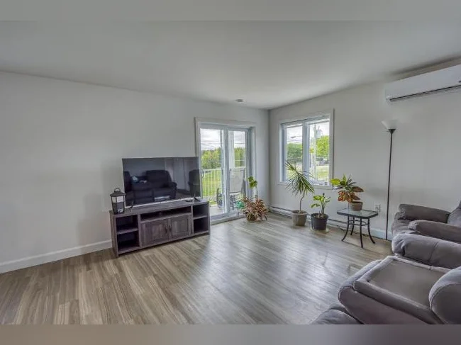 Logement 4 1/2 a louer a St-Pierre Baptiste thumbnail 6