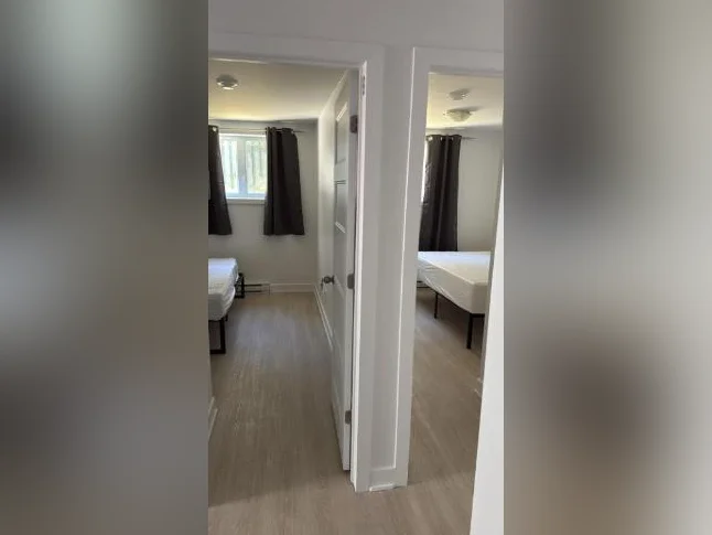 Chambre meublée tout inclus — Condo moderne — 700$/mois | Saint-Hubert | Dispo maintenant