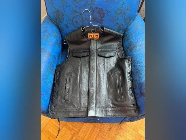 Veste de cuir médium thumbnail 2