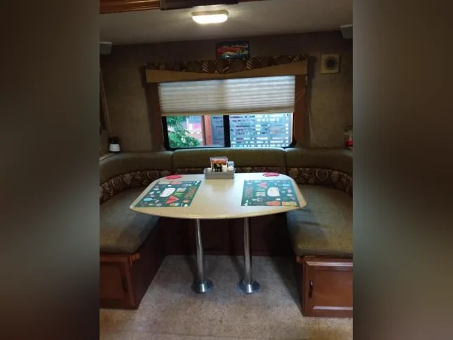 Roulotte 28pieds Coachmen freedom express 2015 modèle 248RB, cuisine extérieure thumbnail 6