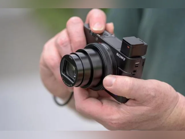 Sony RX 100 version 6 thumbnail 4