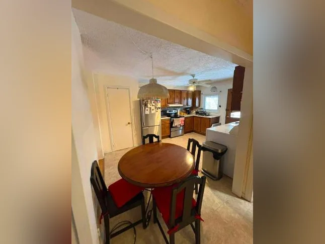 4½ + mezzanine à louer 1er juillet | Animaux OK | Stationnement incl. | 1 540$/mois thumbnail 5