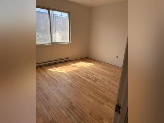 Grand 5 ½ lumineux – 9040 rue Tolhurst, Montréal (Ahuntsic / Chabanel)