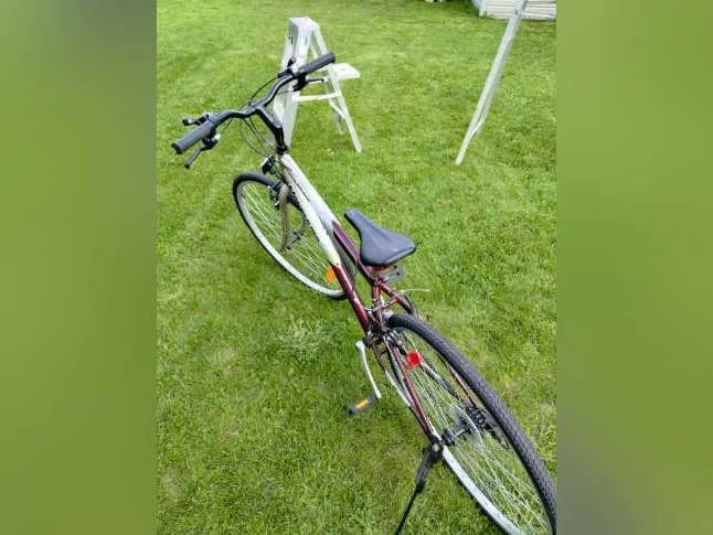 Vélo Nakamura 21 vitesses cadres de 16 pouces roue de 28 thumbnail 2