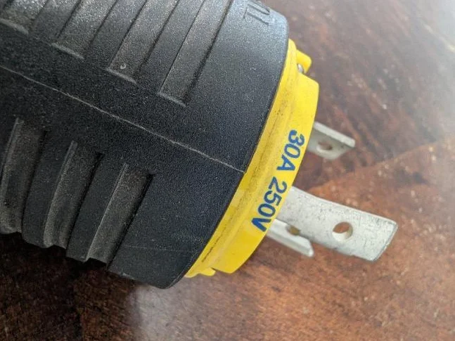 Twist Lock 30a 250v thumbnail 2