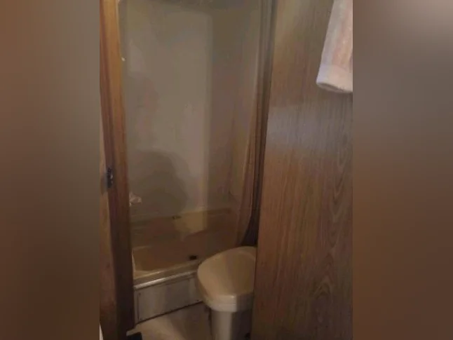 à qui la chance super belle roulotte à vendre avec extension terminer intérieur extérieur à baie du diable a ferme-neuve thumbnail 8
