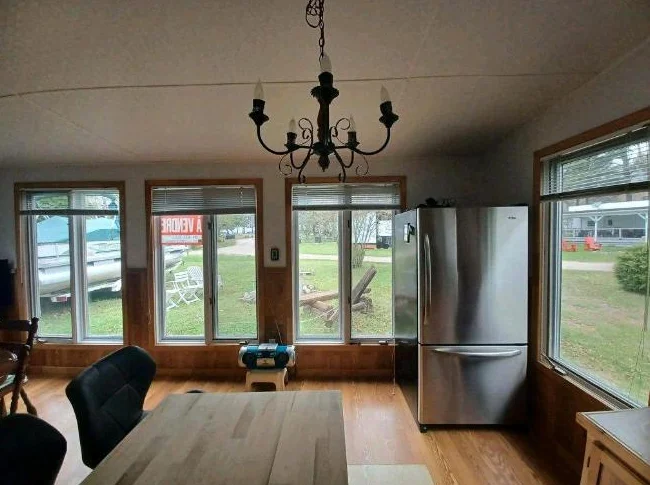 à qui la chance super belle roulotte à vendre avec extension terminer intérieur extérieur à baie du diable a ferme-neuve thumbnail 10