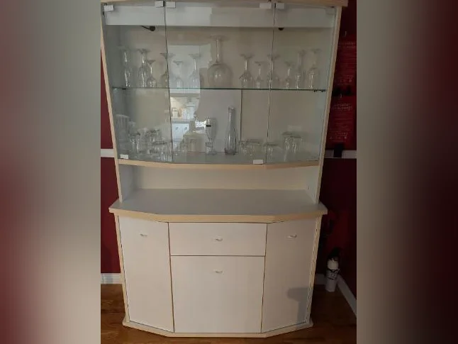 Buffet & hutch with various glasses