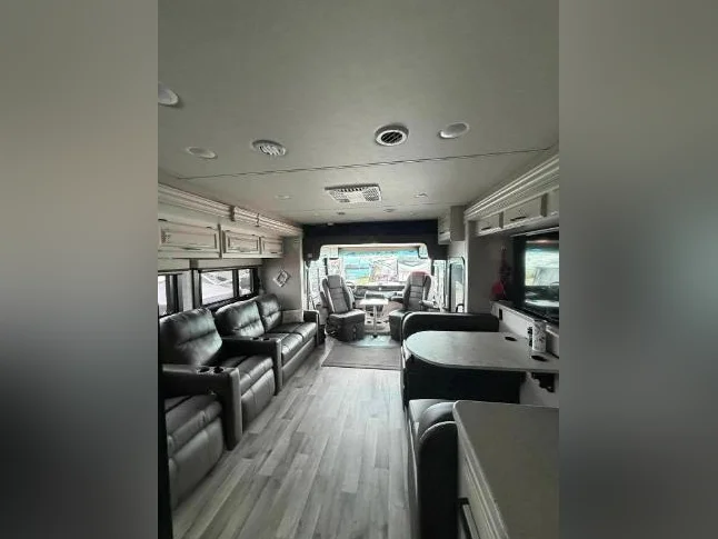 2023 Entegra Coach vision xl 36C thumbnail 7