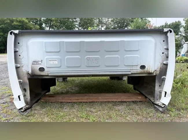 2024 Ram 2500 caisse/benne 8' - Hayon à verrouillage électrique //   2024 Ram 2500 8' Box / Bed - Power Lock Tailgate thumbnail 5