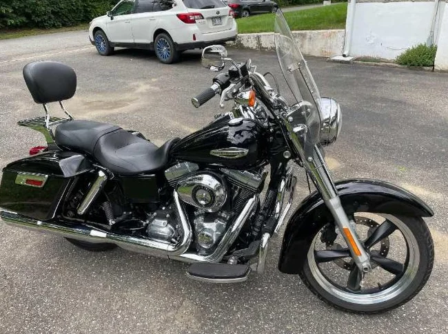 Harley Davidson FLD Switch Back 2012