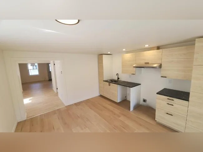 Grand 5 1/2 (maison de ville) – Salaberry-de-Valleyfield (RÉNOVÉ) thumbnail 2