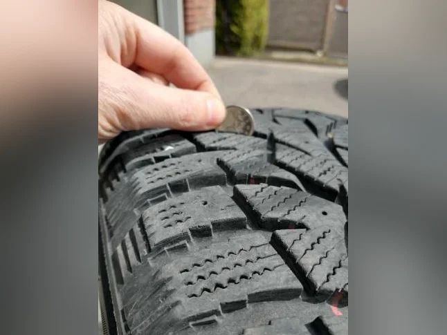 Pneus d’hiver Toyo Observe G3-ICE 215/65R16 sur jantes RTX – Très bon état thumbnail 3
