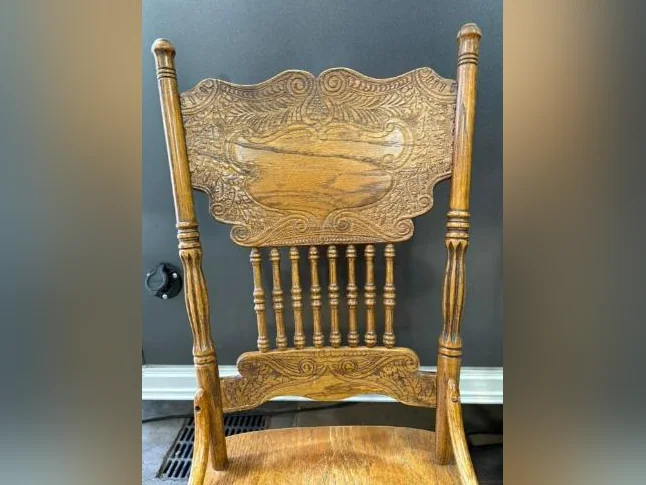 Chaises pressback (5)