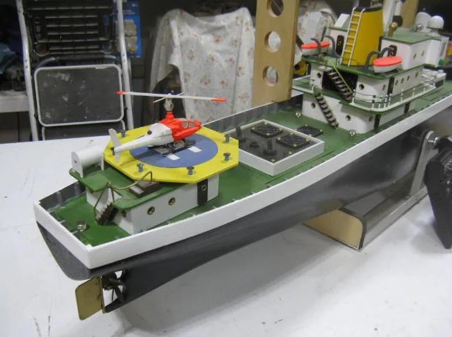 Bateau téléguidé de marchandise thumbnail 2