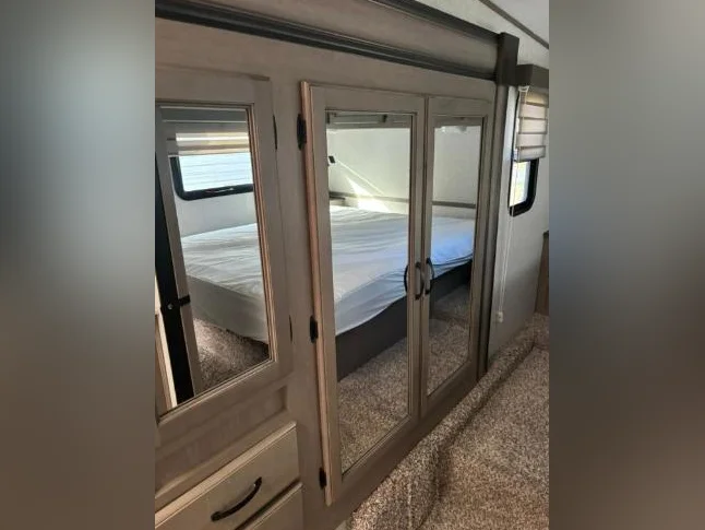 Caravane à sellette Chaparal 30 BHS 2022 thumbnail 9