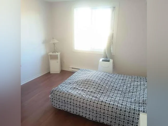 Appartement 3 1/2 Lebourneuf,Picine, Ascenseur,2,e étages(1112$) thumbnail 6