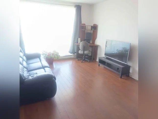 Appartement 3 1/2 Lebourneuf,Picine, Ascenseur,2,e étages(1112$) thumbnail 8