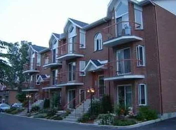 Grand 4 1/2 style condo à louer à Ste-Thérèse