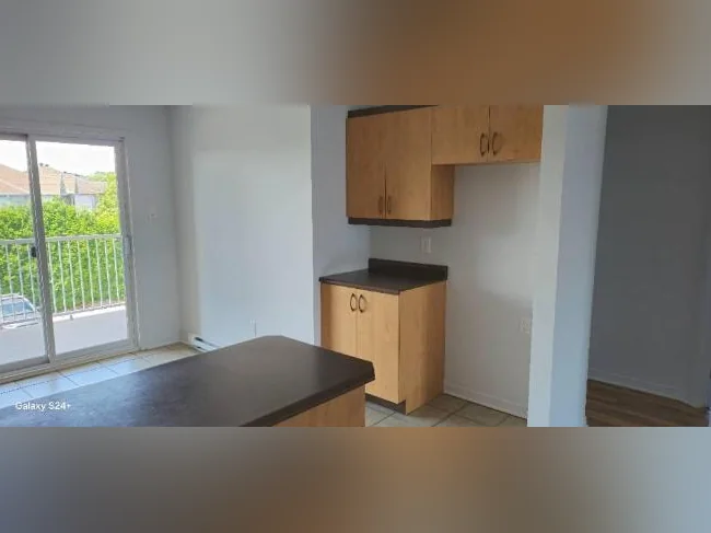3 Chambres, Plateau, Hull, Sept 2026 thumbnail 5