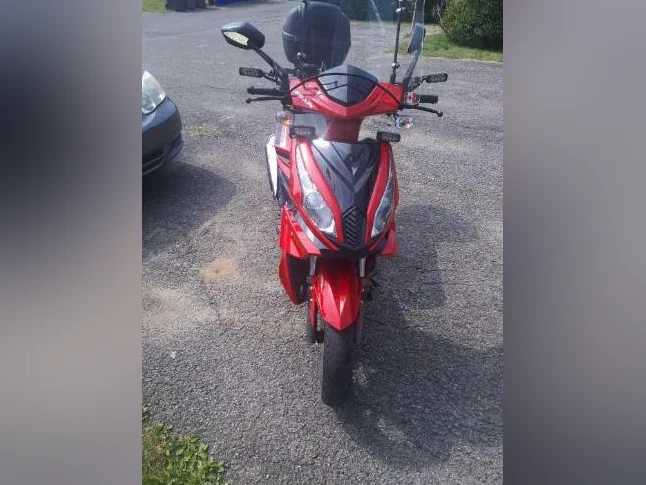 Moto 50 cc a vendre ou a echanger thumbnail 3