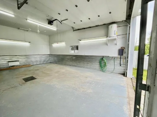 Entreposage Garage - remisage roulotte, bâteau thumbnail 3