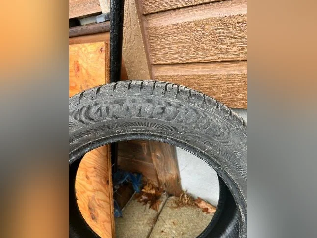 Pneus d'été Bridgestone 245/55/R19