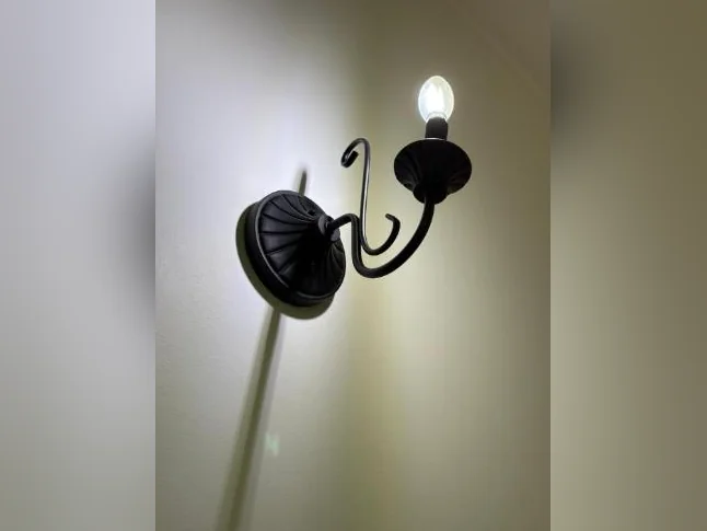 6 luminaires pour 200$ thumbnail 6